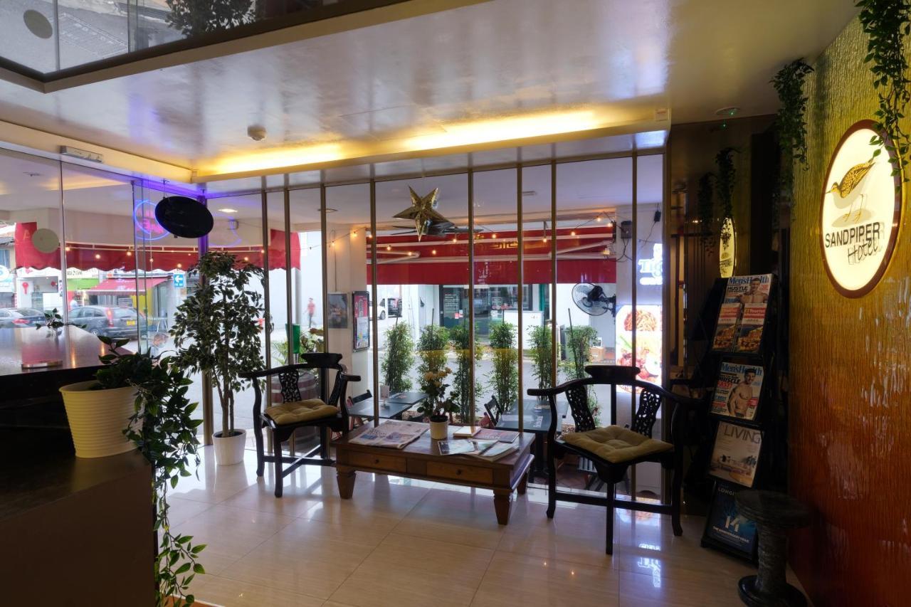 Single Sharing Room And Short Hours Stay At Sandpiper Hotel Szingapúr Kültér fotó